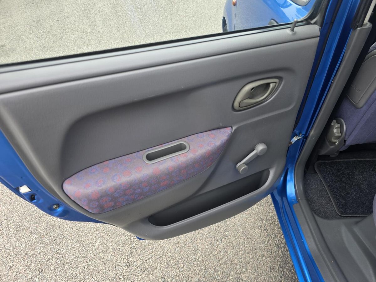 Suzuki Wagon R+, foto 18 van 19